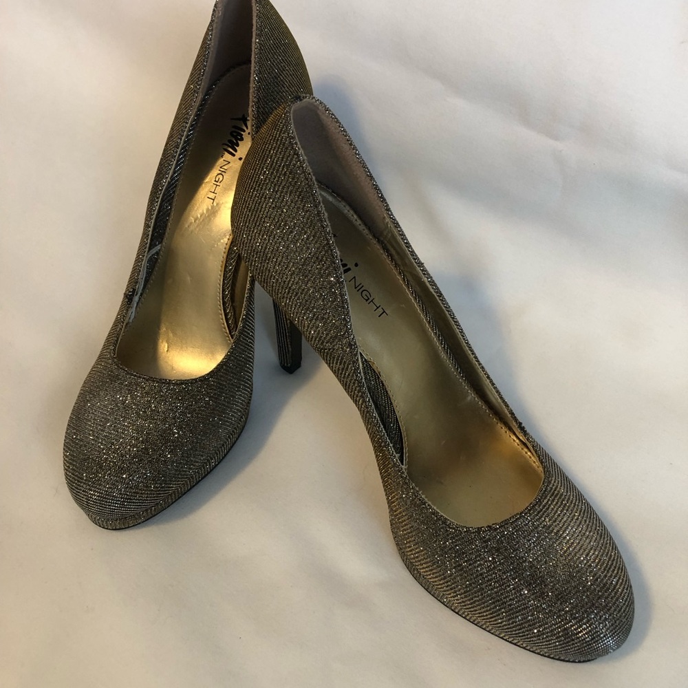 FIONI Glittering Silver Heels
